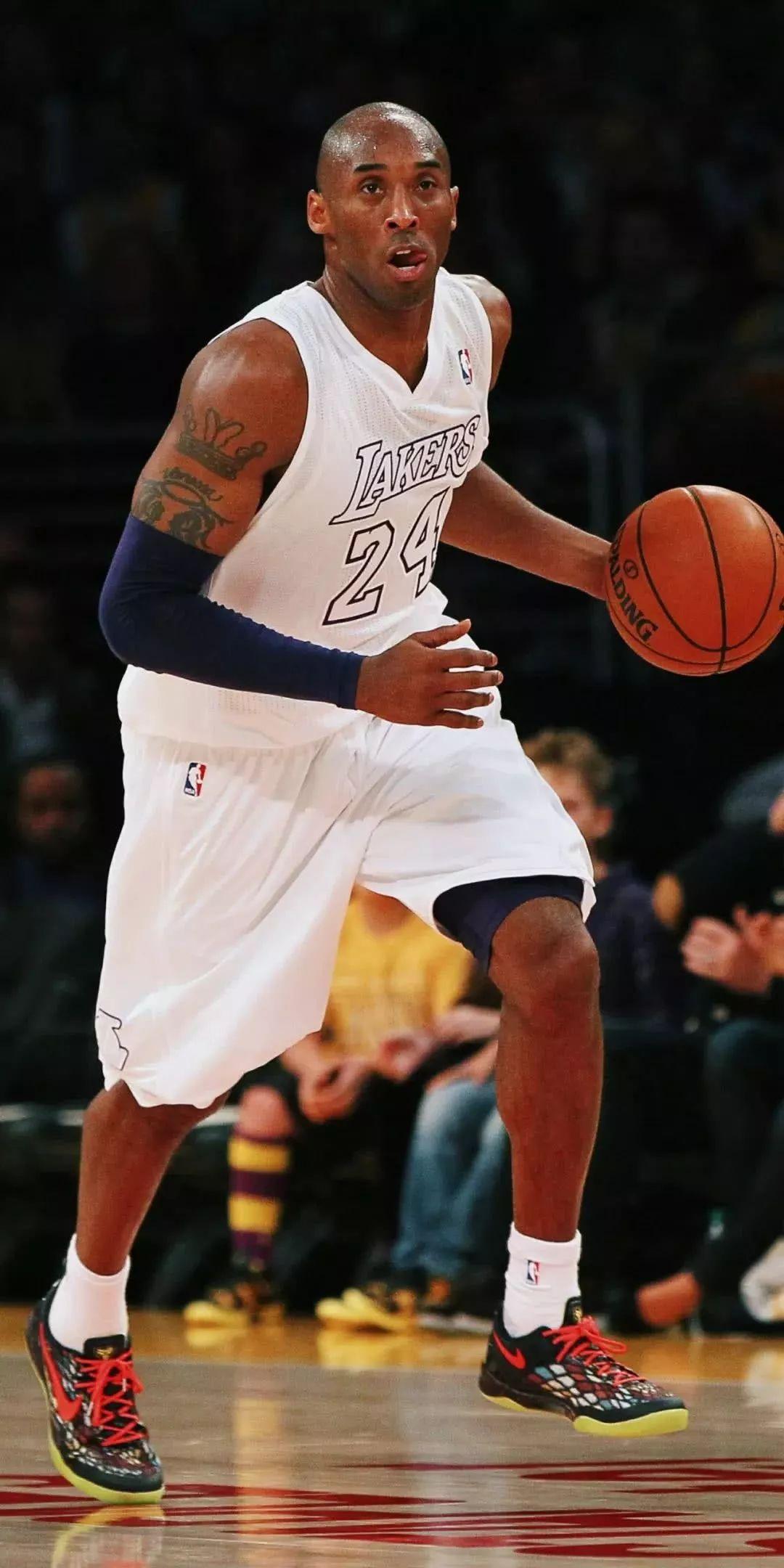 科比高清壁纸精选 | 起于凌晨四点的信仰，归于凌晨四点的安详(图18)