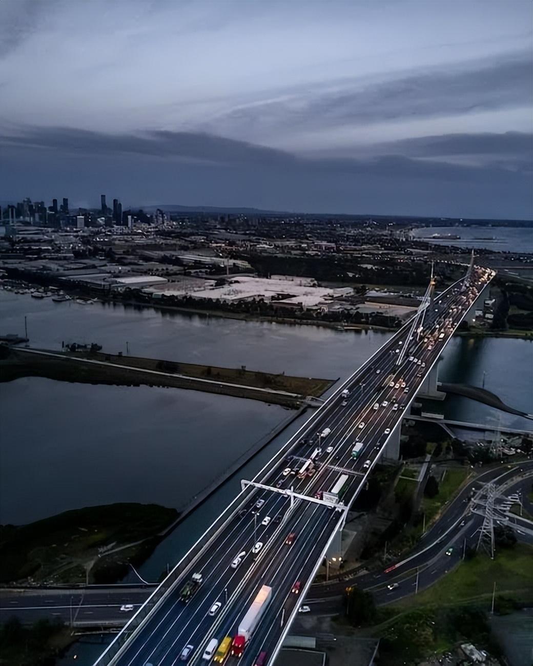 好心情好出行！40句路上堵车幽默文案，让你在堵车中也开心一下(图4)