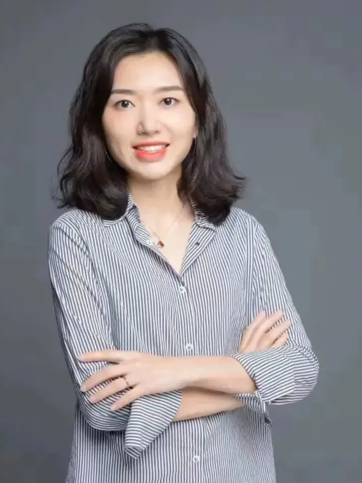 爆款文案：《法庭风云：女律师的正义呐喊，暴力执法何时休？》(图7)