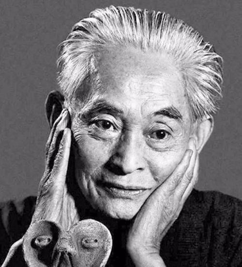 川端康成30则经典语录：一切艺术都无非是人们走向成熟的道路(图1)