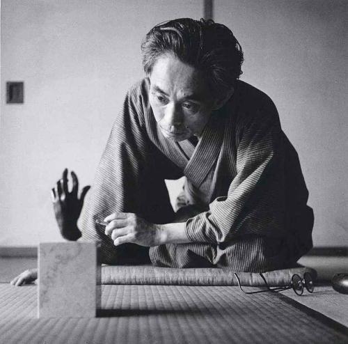 川端康成30则经典语录：一切艺术都无非是人们走向成熟的道路(图2)