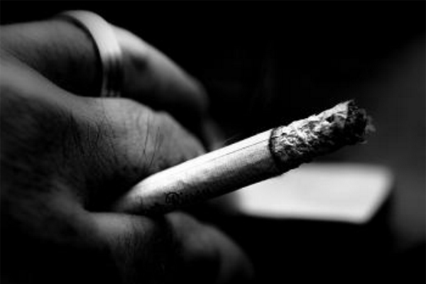 我要戒烟的说说大全 戒烟说说心情短语幽默的(图1)