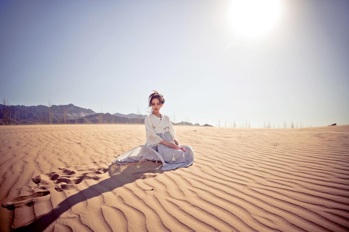 晒自己照片的霸气句子，文艺个性，万里挑一(图3)