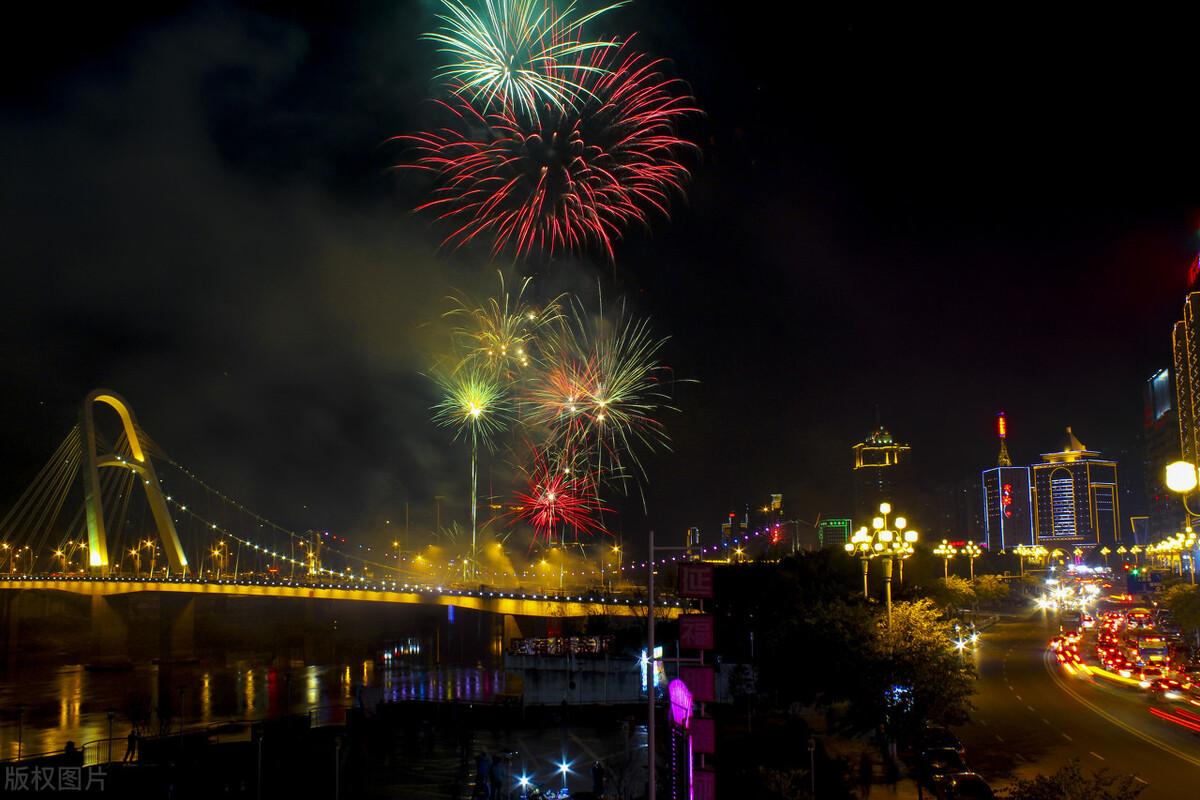 烟花文案丨 关于烟火的神仙文案，春节的烟花也有优美的文案(图5)