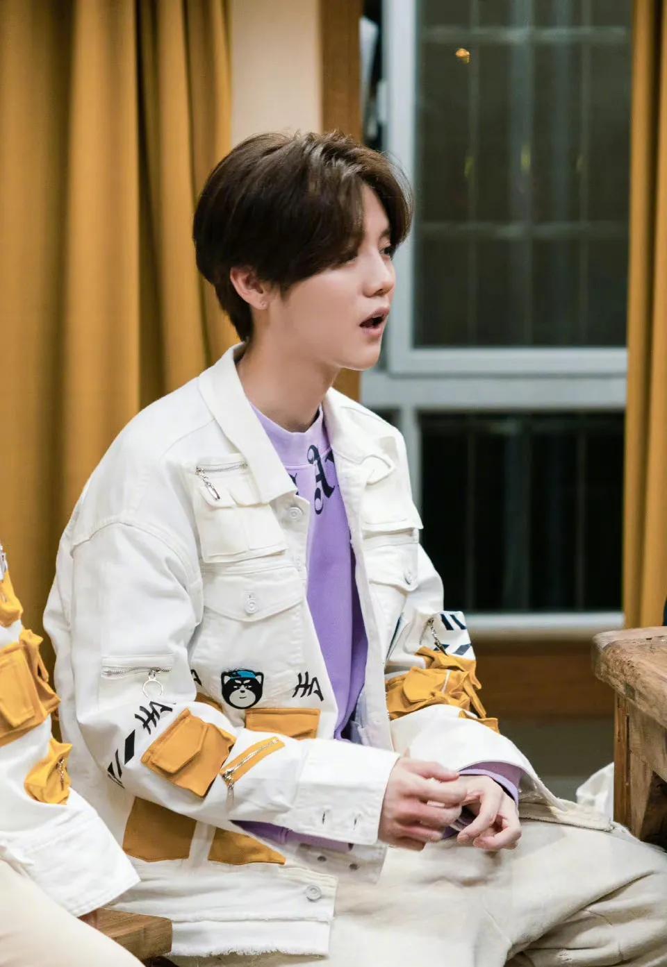 鹿晗语录：没有遍体鳞伤，哪能活的漂亮？(图2)