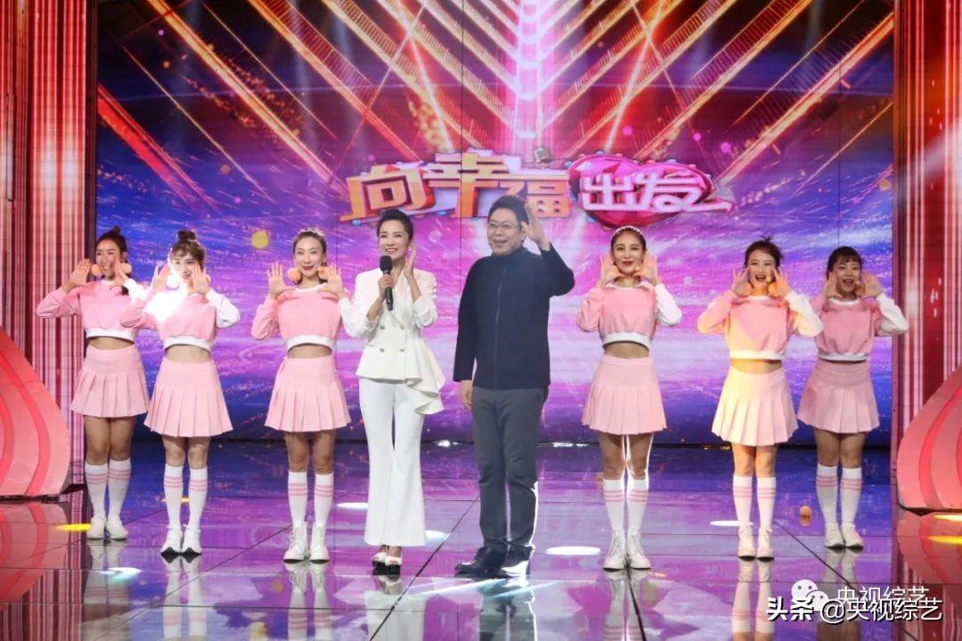 他双腿截肢靠手行走，自强不息成为轮椅马拉松冠军(图1)