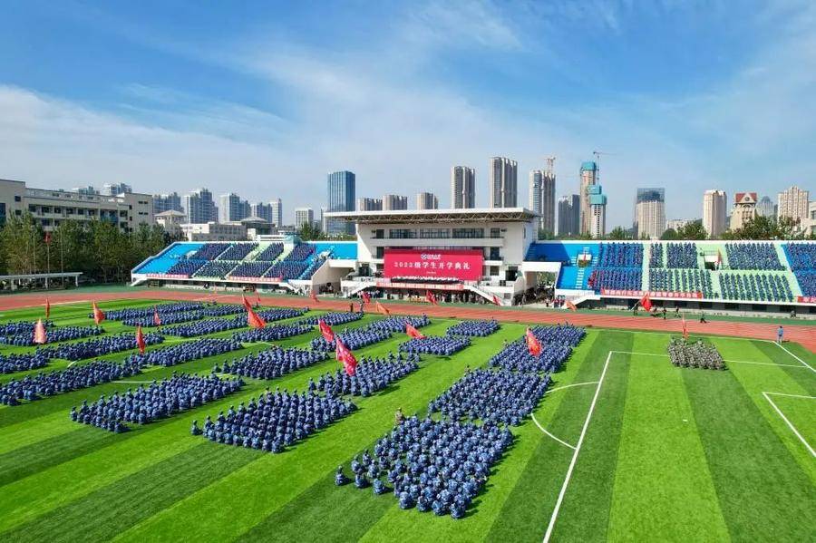 烟台大学校长段培永寄语新生：志存高远，脚踏实地，行循自然(图3)