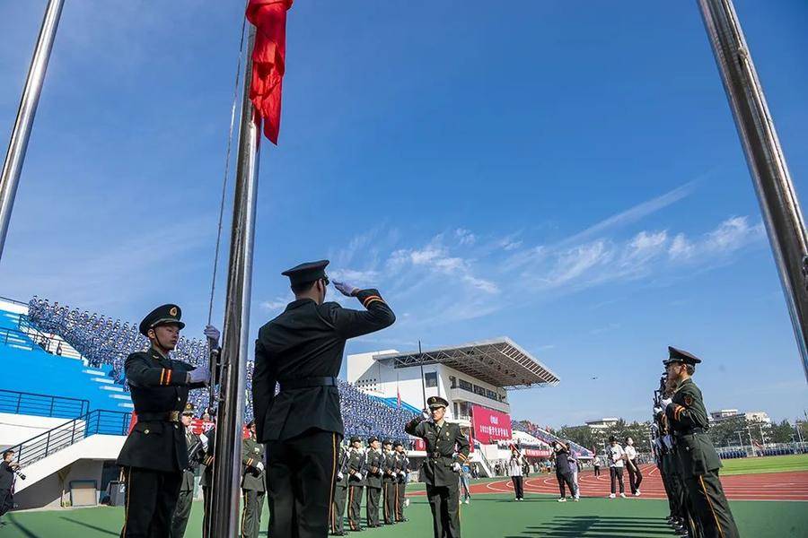 烟台大学校长段培永寄语新生：志存高远，脚踏实地，行循自然(图5)