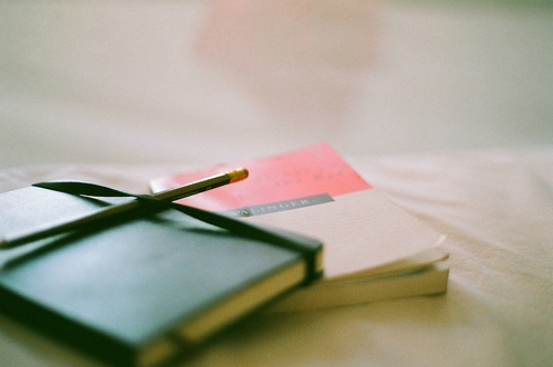 《边城》中优美句子赏析(边城中的经典语句是什么)(图1) 《边城》中优美句子赏析(边城中的经典语句是什么)(图1)