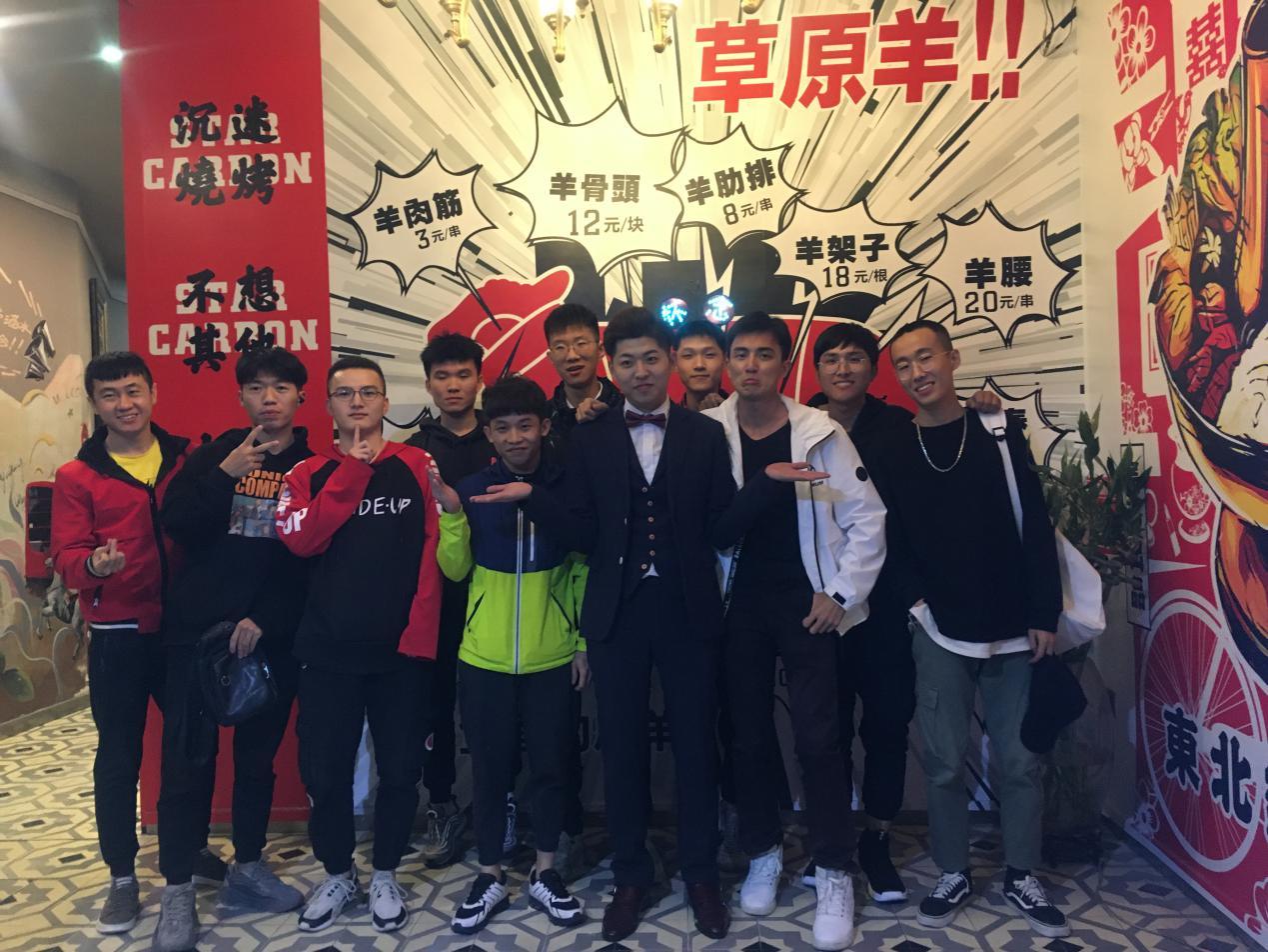 主笔怀念夺得娱乐新势力季军，不忘初心带领粉丝一同登场(图2)