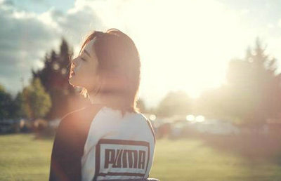 不孤独唯美的句子（不孤独唯美的句子简短）(图1)