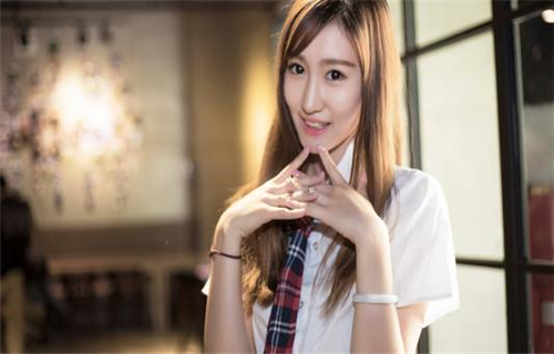 关于校园青春的短句子（关于校园青春的唯美句子）(图1)