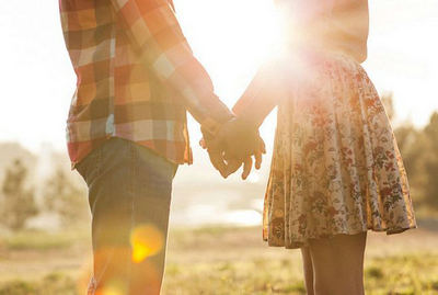 励志工作开心生活的句子（努力工作开心生活的句子简短）(图1)