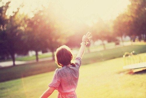 回乡文案高级短句(适合回家发的文案短句)(图1) 回乡文案高级短句(适合回家发的文案短句)(图1)