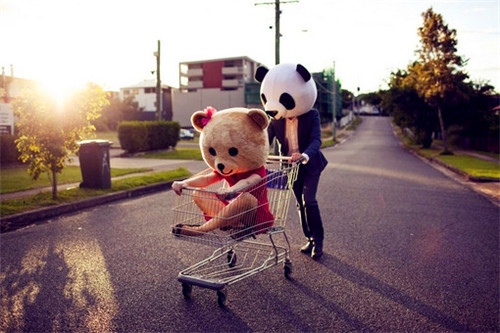 女人生活不易的励志短句（女人生活不易的句子）(图1)