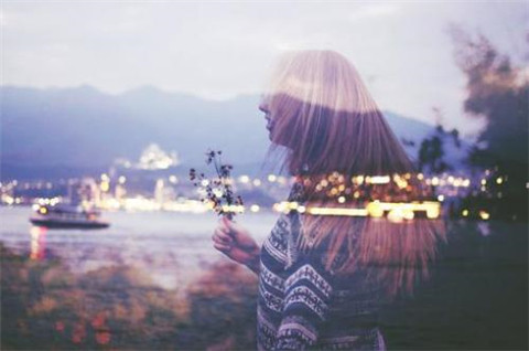 开心一刻正能量短句（开心一刻的短语）(图1)