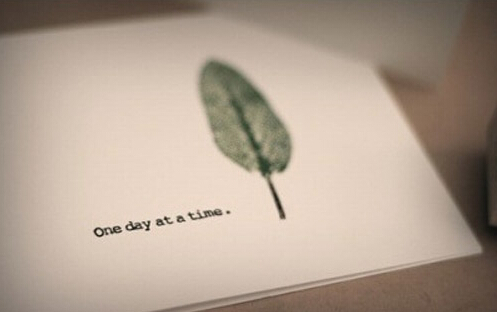 忧愁伤感的唯美句子(忧愁难过的短句文案)(图1) 忧愁伤感的唯美句子(忧愁难过的短句文案)(图1)