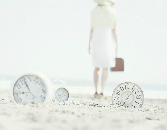 抖音美女评论搞笑短句（抖音里评论美女的句子）(图1)