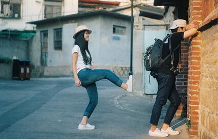 描写六月景物的优美句子（描写六月景物的优美句子摘抄）(图1)