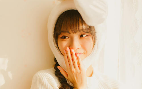 描写绿色的优美句子（描写绿色的四个字成语）(图1)