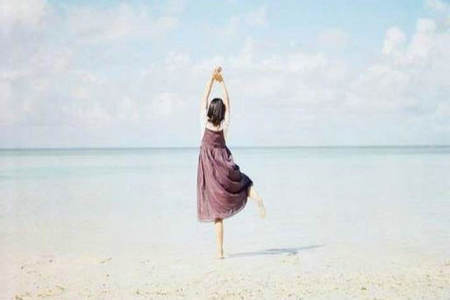 播音稿开场白优美句子(播音稿的开头怎么写)(图1) 播音稿开场白优美句子(播音稿的开头怎么写)(图1)