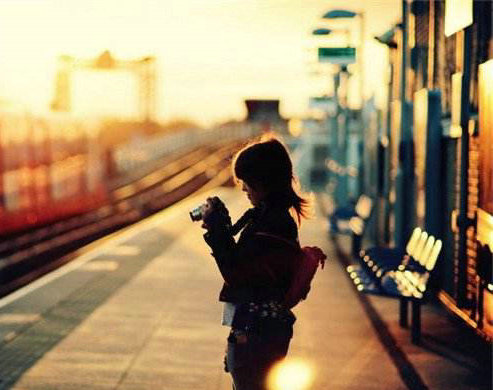 放不下过去的唯美句子 放不下过去是什么意思(图1)