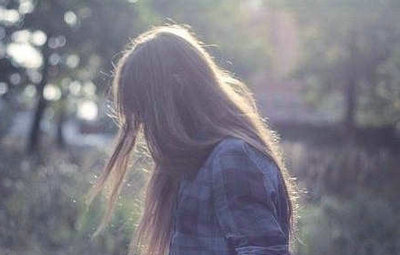 暖阳下吹微风的唯美句子 暖阳下吹微风的唯美句子图片高清(图1)