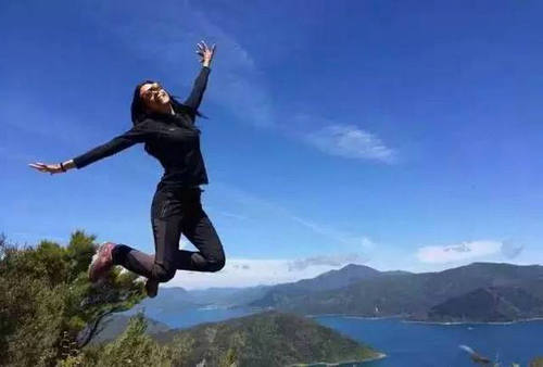 父亲是一盏灯优美的句子 父亲是一盏灯后面怎么写(图1)