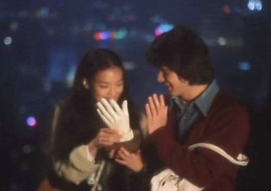 笑着笑着哭了唯美句子 笑着笑着就哭了的优美句子(图1)