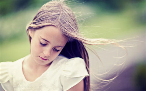 赞美雪的诗句唯美短句 赞美雪的诗句古诗大全三年级(图1)