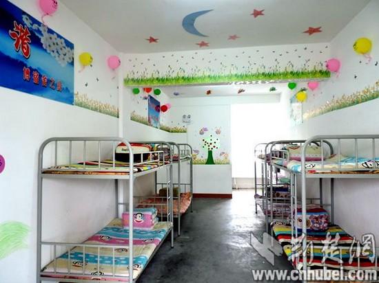 十堰竹山争创文明宿舍 打造农村寄宿生“温馨家园”(图1)