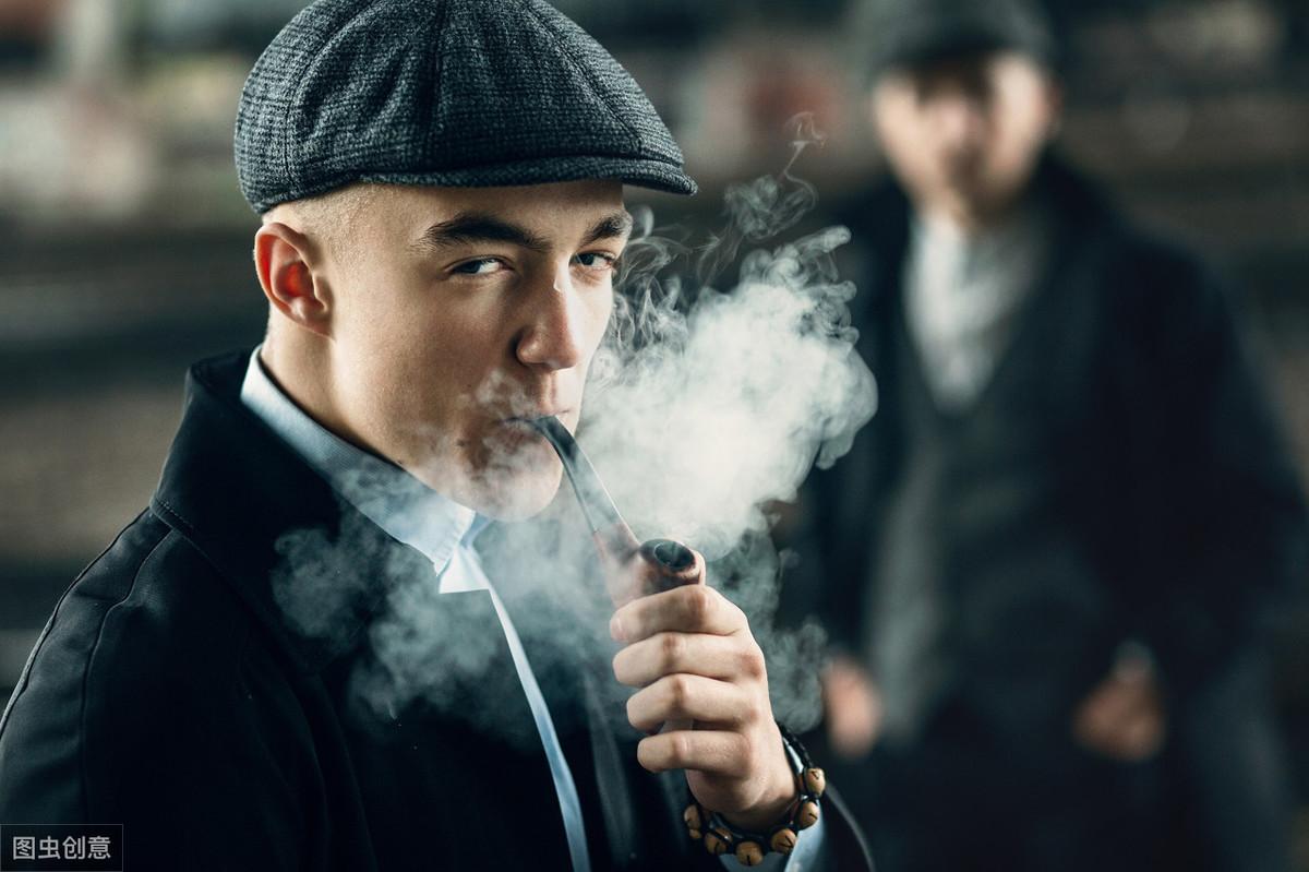 对柯南道尔的《福尔摩斯探案集》爱不释手，最喜欢这20个经典段落(图1)