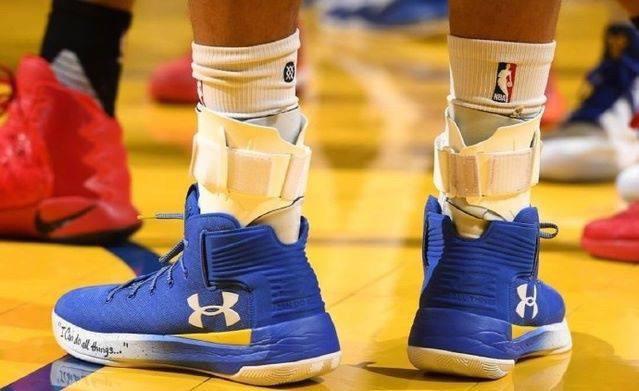 库里在球鞋上写的是哪句话，为何将这句话写在球鞋上(图3)