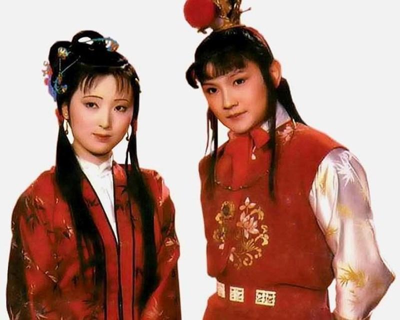 林黛玉和贾宝玉，两人经典对白，其中十二个字被情侣奉为经典(图1)