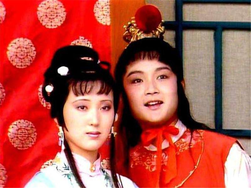 林黛玉和贾宝玉，两人经典对白，其中十二个字被情侣奉为经典(图5)