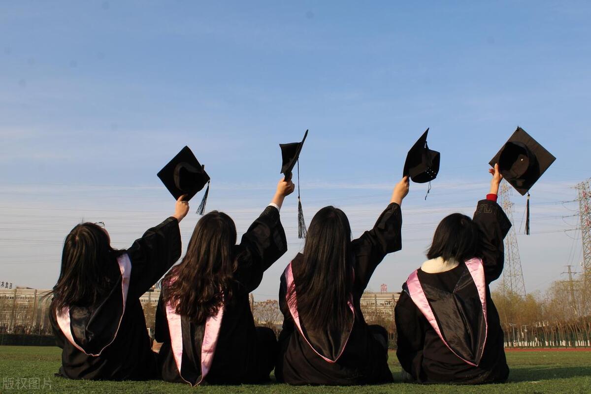 毕业季文案：字字告别，句句祝好！（可用作毕业赠言）(图2)