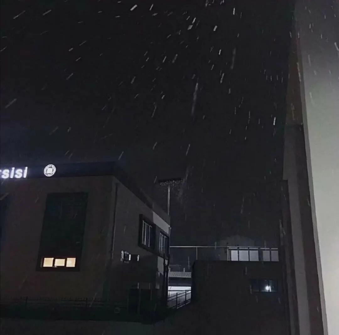 30秒关机也要看完的emo文案(图3)