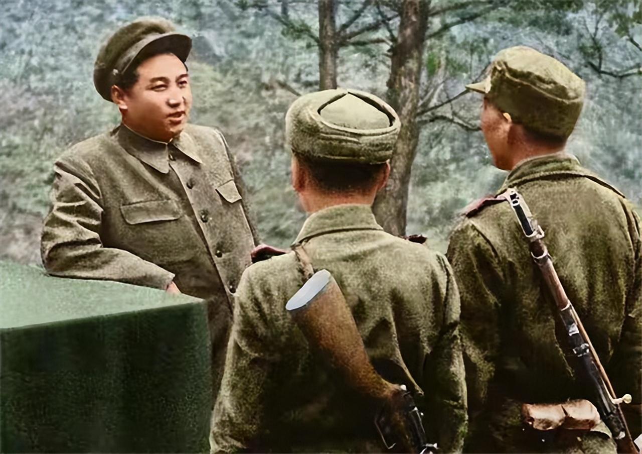 麦克阿瑟叫嚣向中国投放原子弹，仅仅过去几个小时，就被白宫解职(图15)