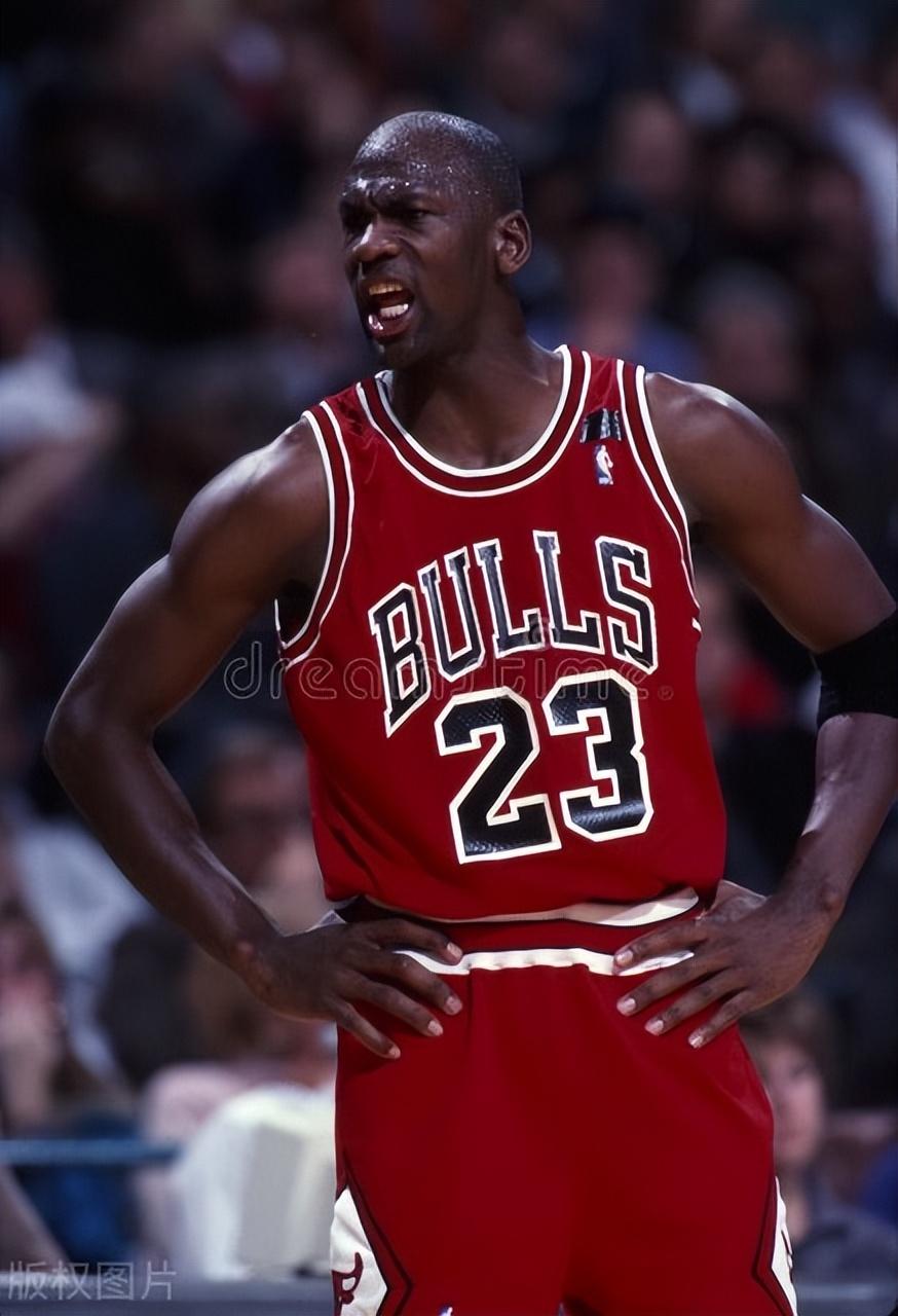 篮球之神乔丹：传奇的崛起与永恒的遗产(图4)