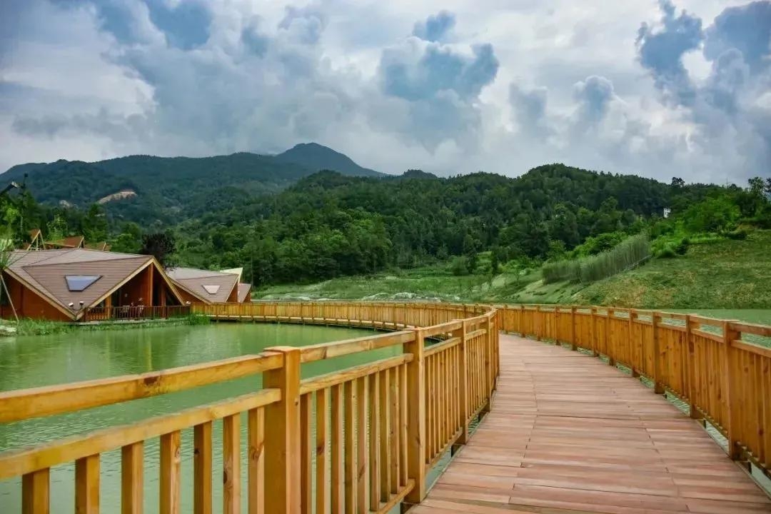 栖居南江民宿:枕星河入梦,与山水同眠(图4) 栖居南江民宿:枕星河入梦,与山水同眠(图4)