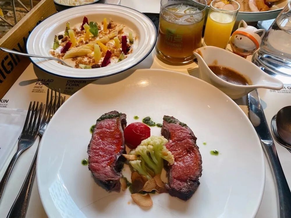 适合吃宵夜晒美食的朋友圈文案(图2)