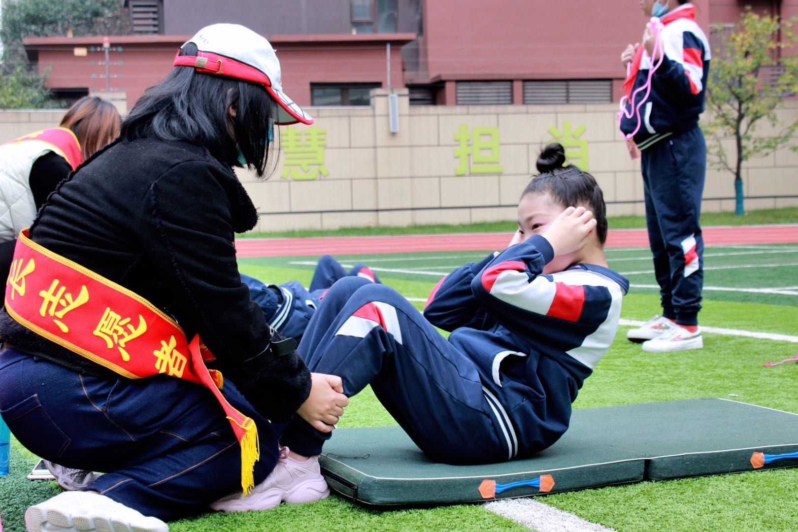 别样的体测运动会，永恒的体育精神，阳光少年在行动(图6)