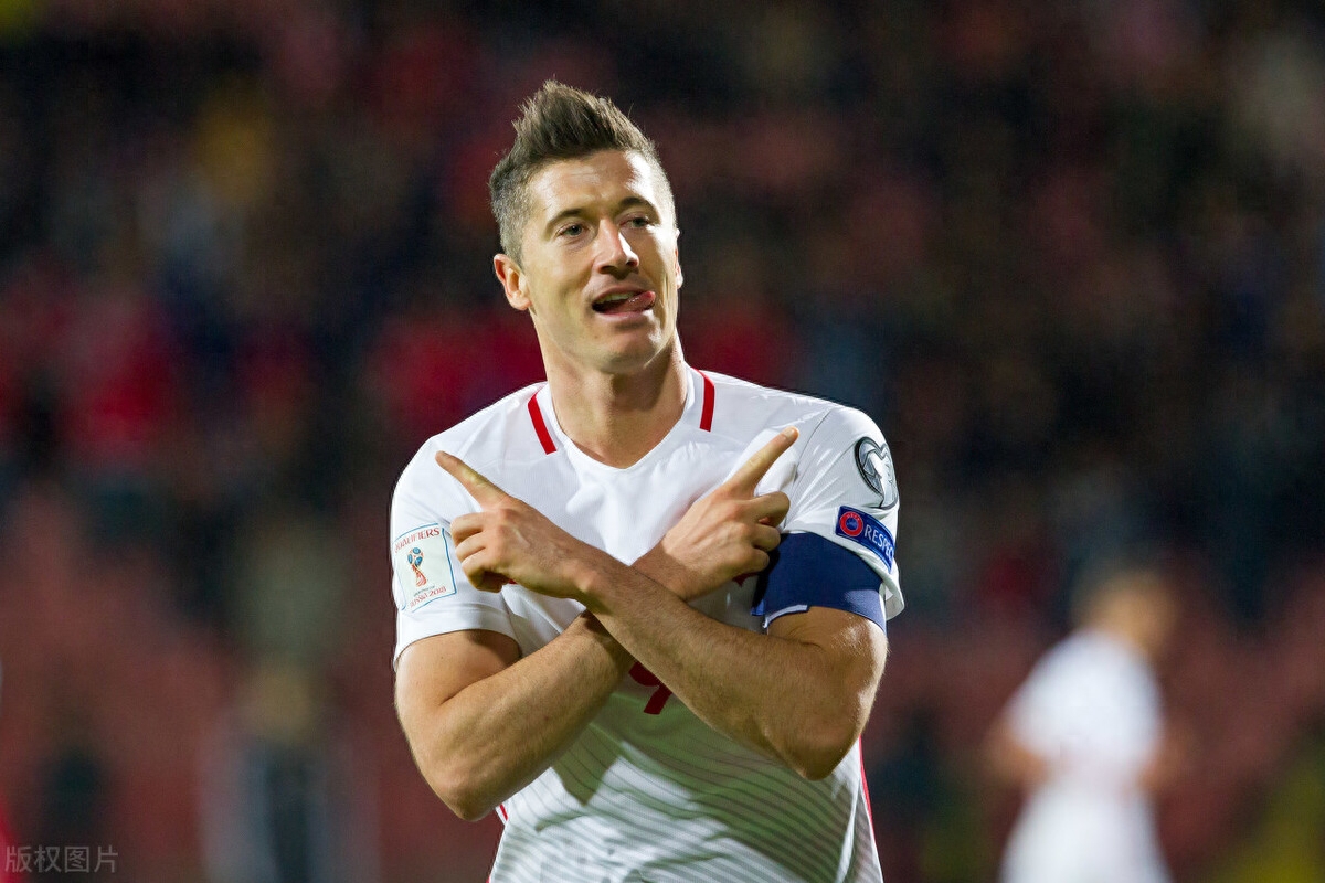 我愿为拜仁赢得一切 如何定义莱万历史定位？5句名言铸就传奇地位(图3)