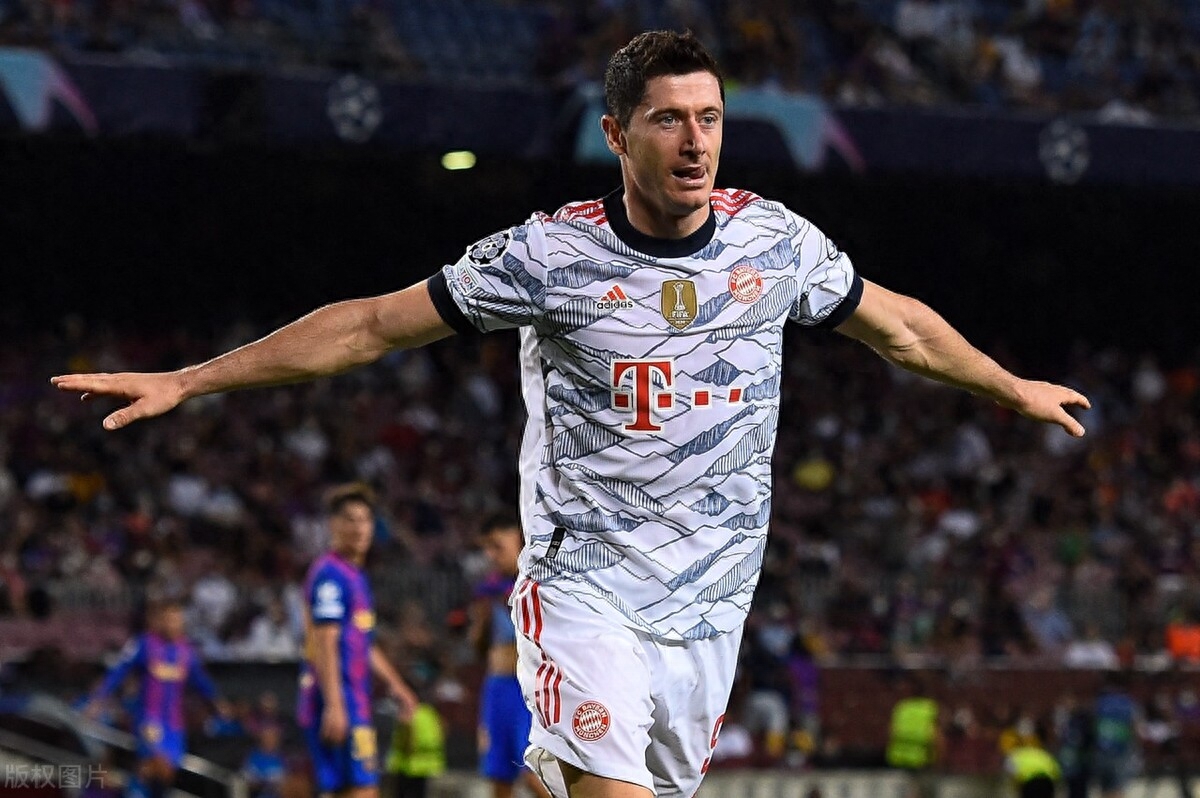 我愿为拜仁赢得一切 如何定义莱万历史定位？5句名言铸就传奇地位(图8)