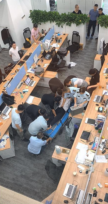 办公室悬挂「加班真好」标语的浪潮，终于加出事了？(图2)