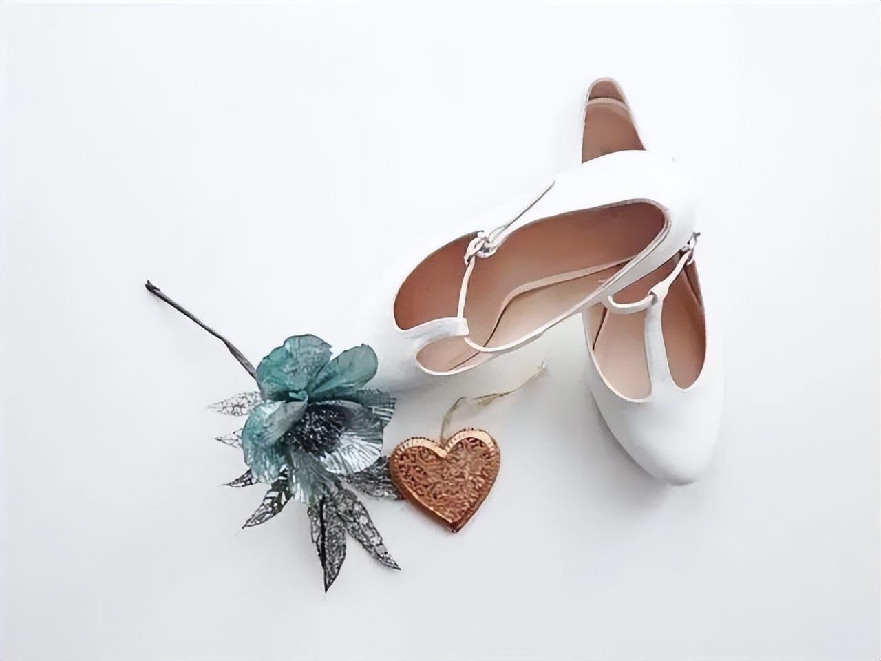 闺蜜结婚给闺蜜的一段暖心话，一段文字一段情，字里行间真心祝福(图1)