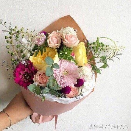 朋友圈里特别甜的情话句子，句句暖心，女生天天听不腻！(图2)