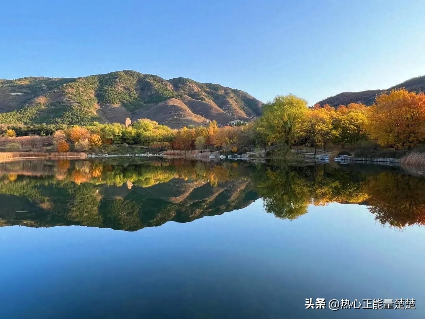 岁华空冉冉 ，心曲且悠悠 。 独享诗和远方，静观星辰大海。(图3)