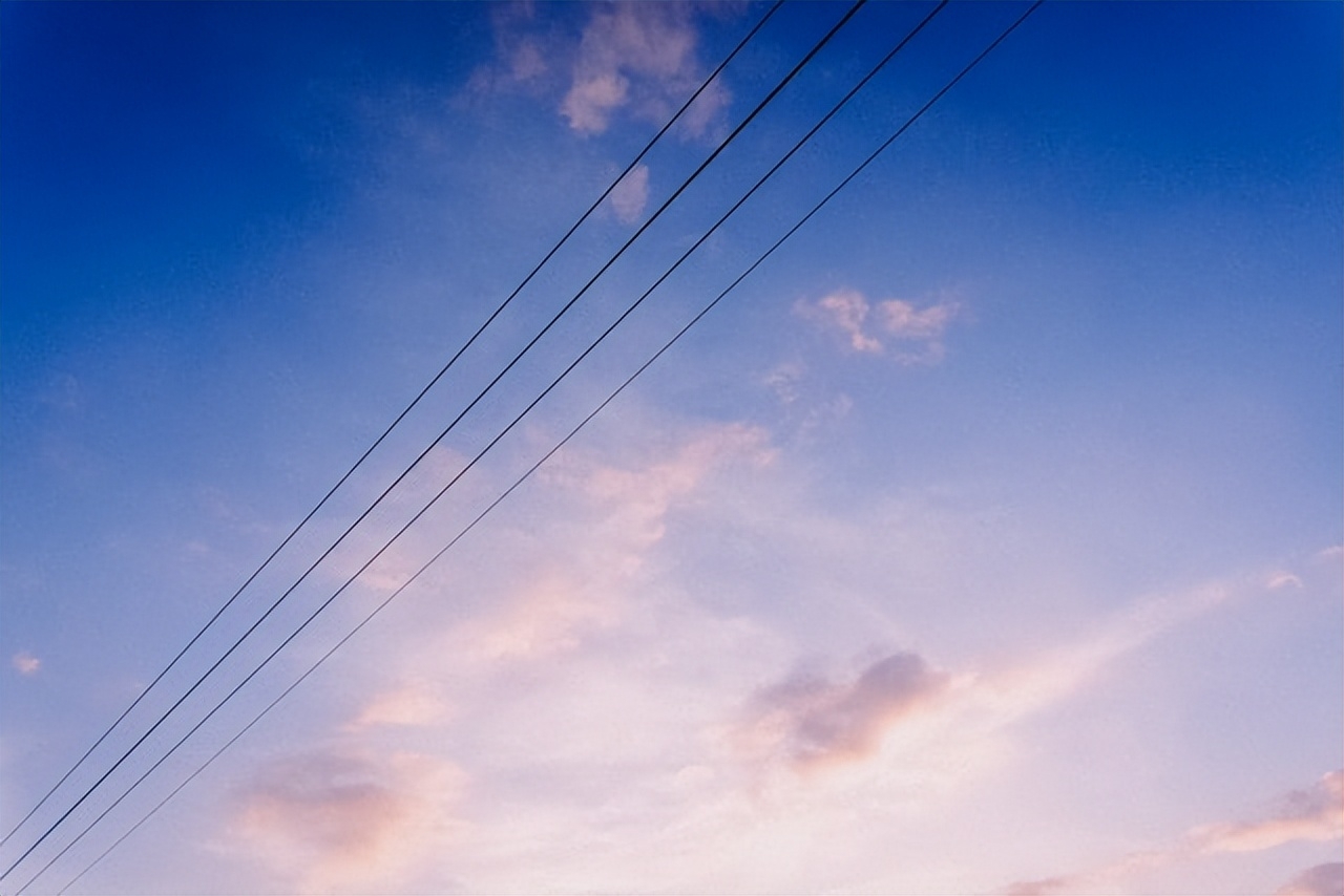 唯美天空的朋友圈文案短句(图2)