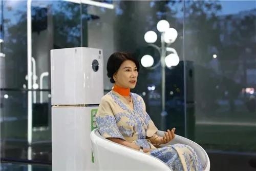 春节后开工，请把董姐这十大金句贴在自己桌上(图1)